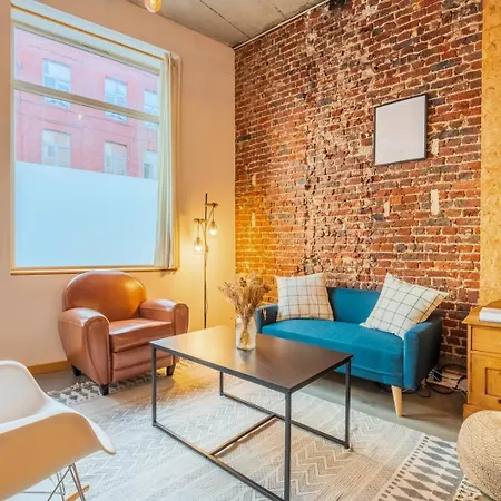2 Atypique En Souplex Apartment