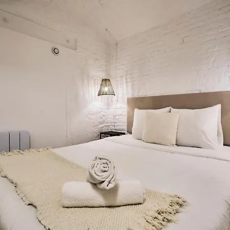 2 Atypique En Souplex Apartment